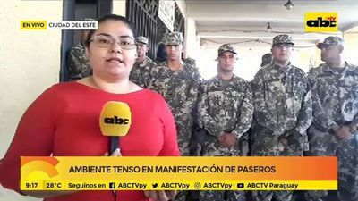 Ambiente tenso en manifestación de paseros en CDE - ABC Noticias - ABC Color