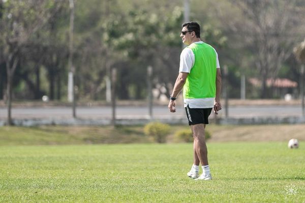Chamot toma de nuevo el mando - Fútbol - ABC Color