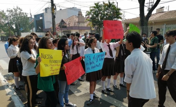 HOY / Marcha no para: estudiantes se movilizan por más presupuesto
