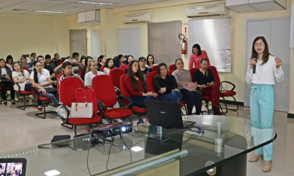 Capacitan a enfermeras sobre calidad en atención a pacientes internados