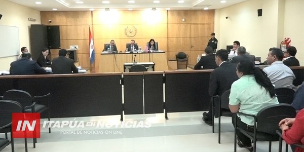 TRIBUNAL ENCUENTRA CULPABLE AL INTENDENTE VÍCTOR CASAS