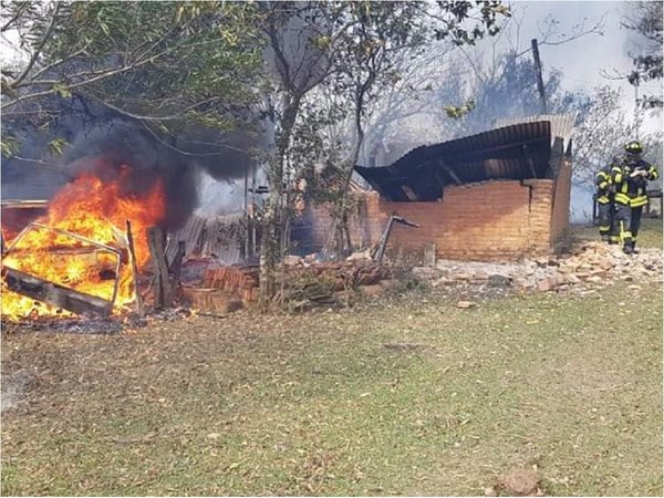Urgen ayuda del Estado para combatir incendios en Guairá y Caazapá