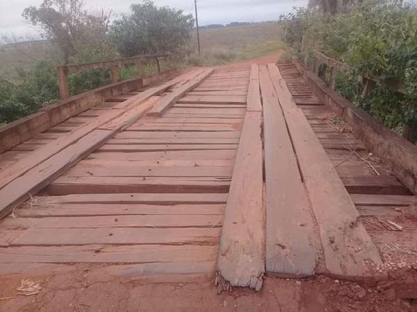 Pobladores cumplen 15 años reclamando reparación de tramo Quiindy-Ybycuí - Nacionales - ABC Color
