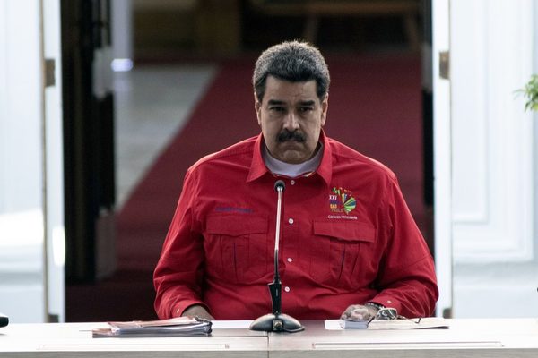Maduro recibe ayuda del Banco de España