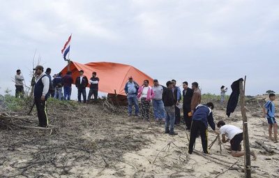 Pescadores se oponen a la construcción de un complejo y exigen indemnización » Ñanduti