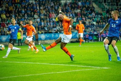 Holanda golea y confirma su recuperación - Fútbol - ABC Color