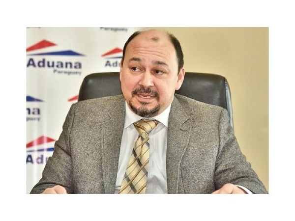 Conocido agitador politiza la movilización de paseros, afirma director de Aduanas