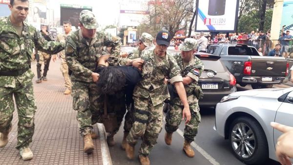 Sintechos exigen liberación de Mbururu - Nacionales - ABC Color