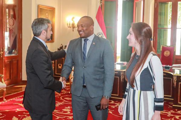 Presidente recibe a participantes de la 6ta Conferencia de Jóvenes Parlamentarios de la UIP realizada en Paraguay