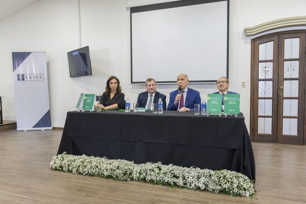 Libro “Derecho Ambiental” se presenta de la mano de la Ley Paraguaya
