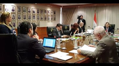 La Corte descarta al fiscal Ibarra y nombra a Ruth Benítez en Fiscalías Barriales - Nacionales - ABC Color