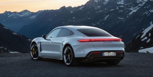 Porsche: llega el primer vehículo 100% eléctrico de la marca, el Taycan Mission E