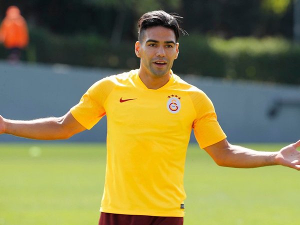 Falcao explica por qué eligió al Galatasaray