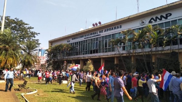 Paseros de CDE: "No estamos favor del contrabando, hoy vamos a ser blanqueados" » Ñanduti