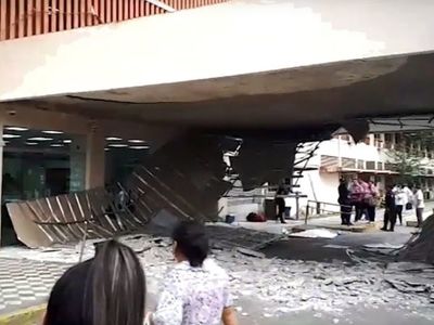 Desplome de cielorraso en IPS: “Una señora en silla de ruedas se salvó por milímetros”, dice testigo - Periodísticamente - ABC Color
