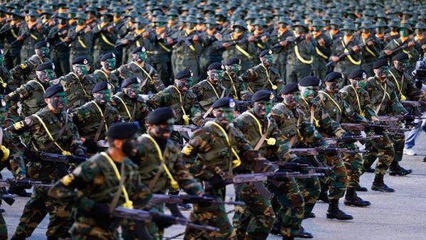 Venezuela desplegará 150.000 militares en la frontera con Colombia