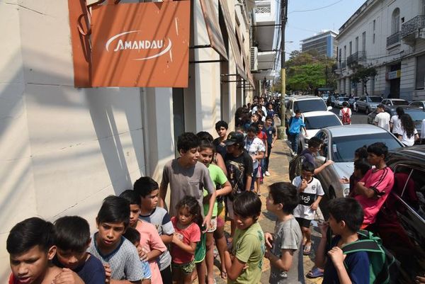 En el “Día del helado gratis”, algunos locales ya agotaron su stock - Nacionales - ABC Color