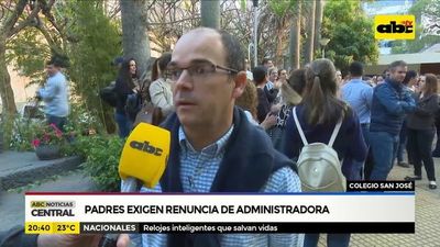 Padres exigen renuncia de administradora - ABC Noticias - ABC Color