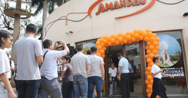 El rollo disfrutó del “día nacional del helado gratis”