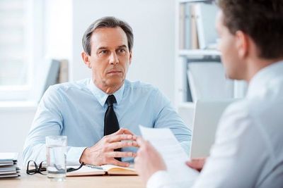 Por qué el tener en mente el objetivo salarial incorrecto puede descarrilar una negociación laboral