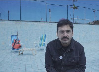 Mauricio y las Cigarras lanza video de “Al mar”