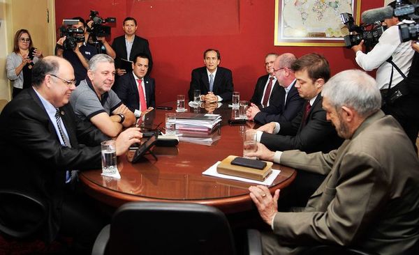 Comisión “no blanqueará” a involucrados en el acta - Economía - ABC Color