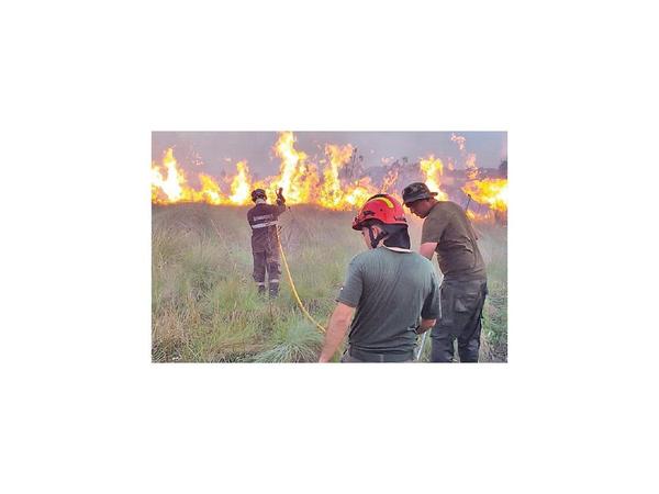 Denuncian que PF disparó a bomberos