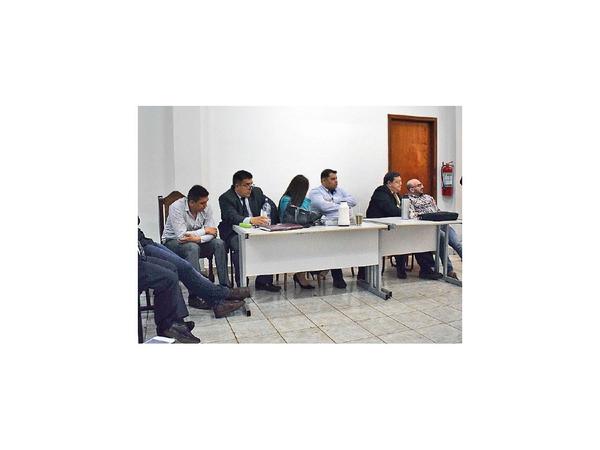 Policías condenados por robo de USD 55 mil a comerciantes