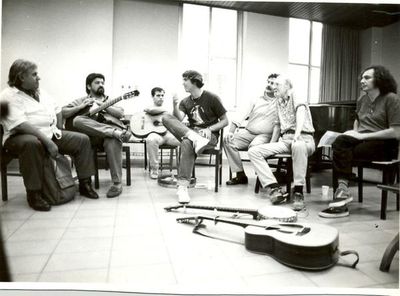 Flecha homenajea a Pete Seeger - Artes y Espectáculos - ABC Color