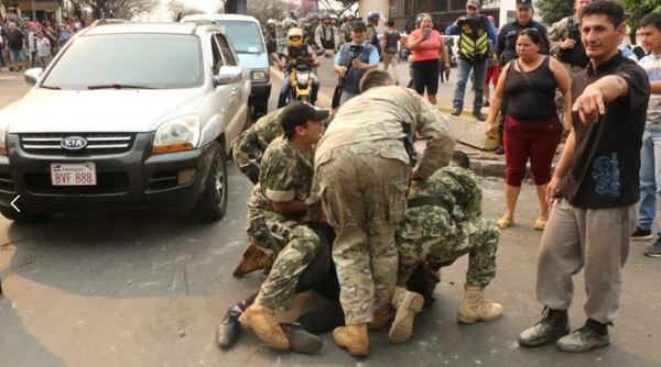 Siguen detenidos algunos paseros en Ciudad del Este » Ñanduti