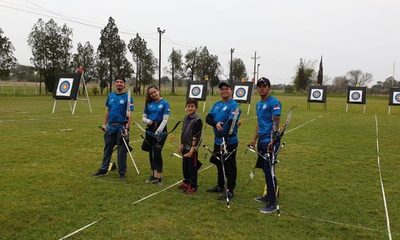 Arqueros altoparanaenses se destacan en competencia internacional