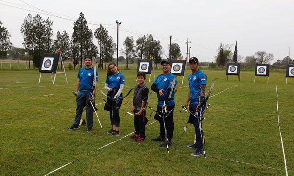 Arqueros altoparanaenses se destacan en competencia internacional