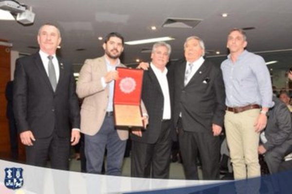 Junta Municipal de Asunción declara ciudadanos ilustres a campeones del mundo del 79 - .::RADIO NACIONAL::.