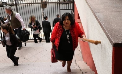 HOY / Ministra de Niñez, en festejo colorado: “Por (venir) 40 minutos no le robamos a nadie”