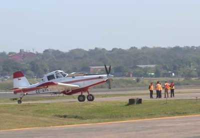Con aviones hidrantes fortalecen tareas para aplacar incendios en el Chaco | .::Agencia IP::.