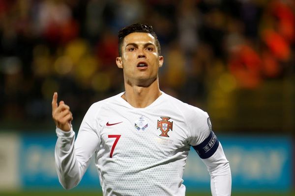 CR7 está al acecho de Ali Daei - Fútbol - ABC Color