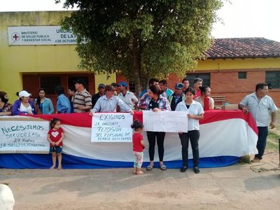 Toman USF en Yby Pytá para reclamar la reposición de una médica
