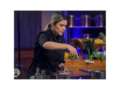 Colgó la tanga para ser una ¡MASTERCHEF!
