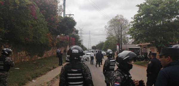 Familiares de comisario fallecido piden renuncia del comandante Walter Vázquez - ADN Paraguayo