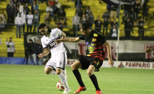 HOY / Una vez más los penales condenan al tricampeón