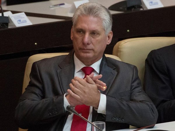 Twitter suspende a medios oficiales cubanos durante alocución presidencial