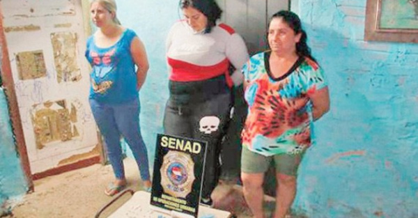 Madre e hijas detenidas por microtráfico