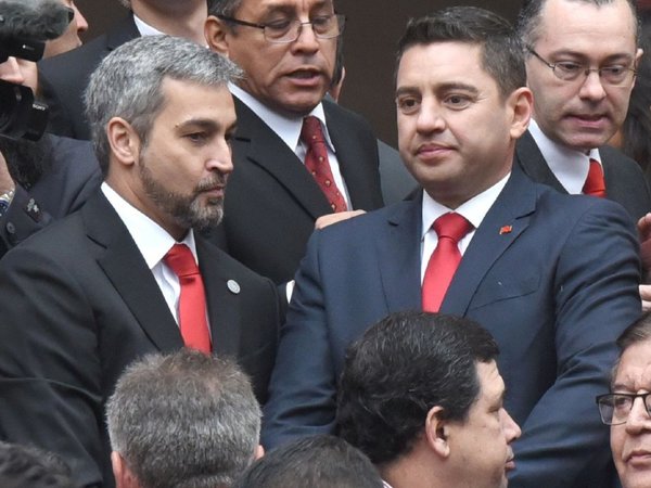 Sin unidad granítica ni señales de consenso, ANR celebra aniversario