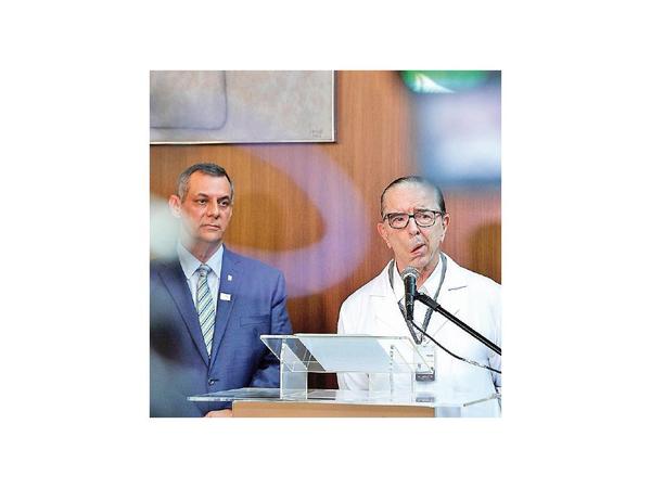 Distensión abdominal retrasa recuperación de Bolsonaro
