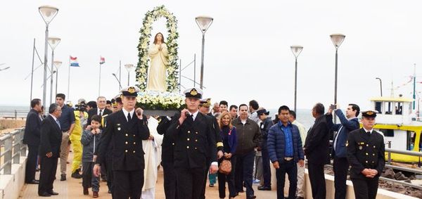 Colorida procesión por día de Stella Marys y la Armada - Interior - ABC Color