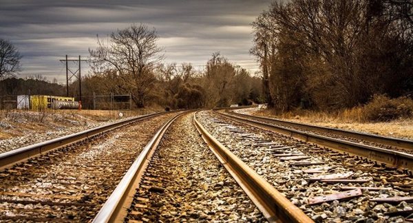 Decenas de muertos tras descarrilar un tren en la RD Congo | .::Agencia IP::.