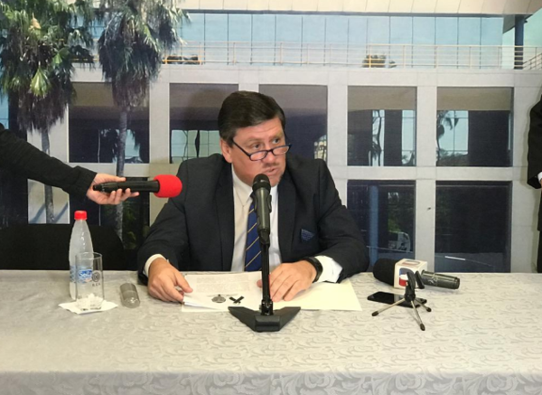 HOY / Llano pide la cabeza del ministro del Interior y propone a Giuzzio