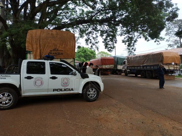 Incautan ocho camiones por supuesto contrabando
