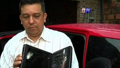 Computadora contiene balas y salva a docente