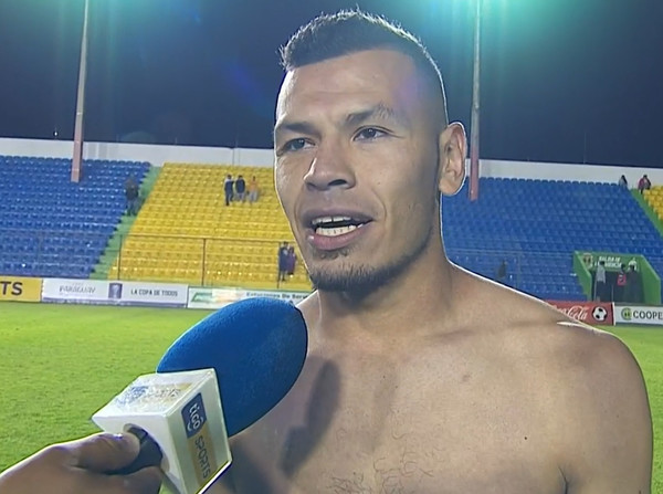 Eduardo Lugo, la figura ante Olimpia